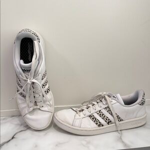 Adidas White Grand Court sneakers with Leopard-Print Stripes women’s 10